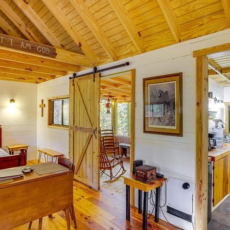 Secluded Tallassee Cabin With Fire Pit And Porch! Eksteriør billede
