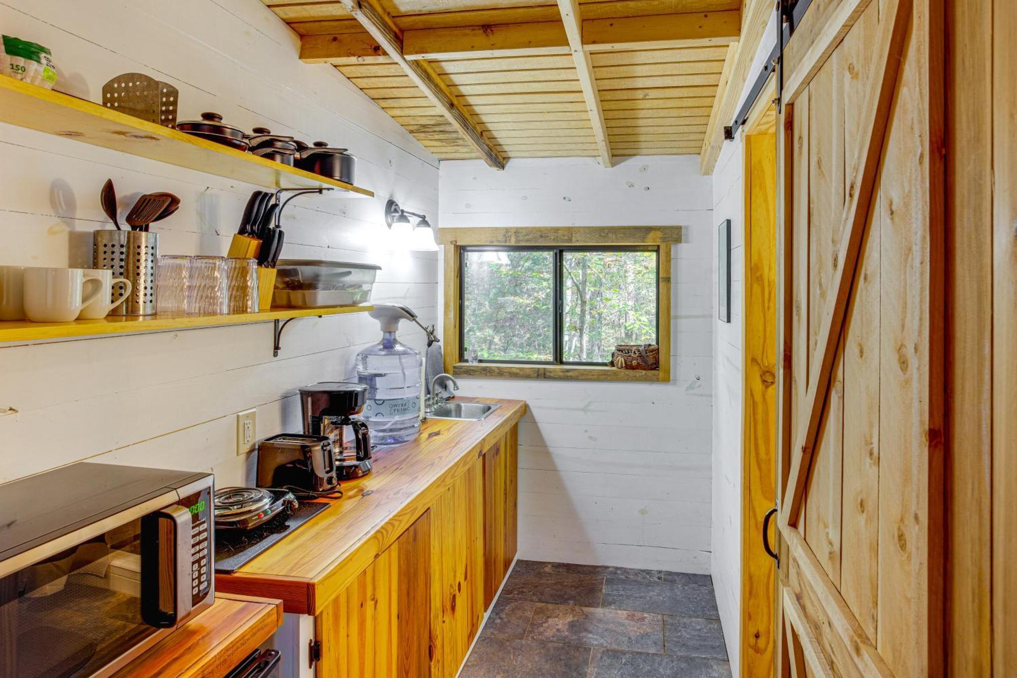 Secluded Tallassee Cabin With Fire Pit And Porch! Eksteriør billede