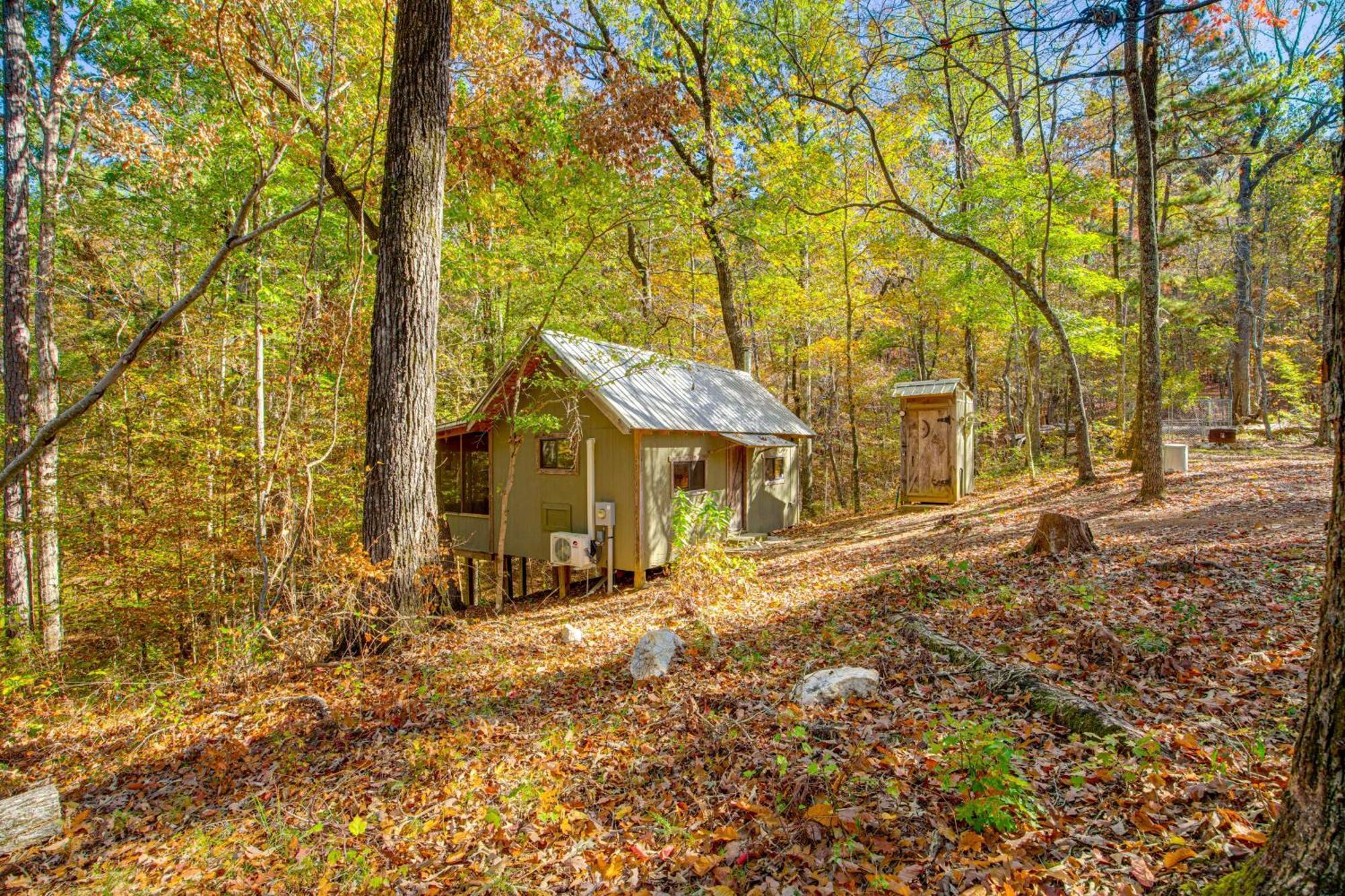 Secluded Tallassee Cabin With Fire Pit And Porch! Eksteriør billede